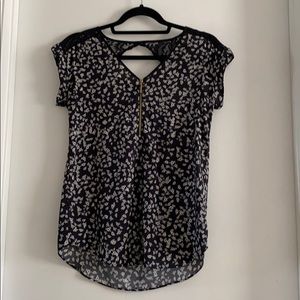 Express floral v neck blouse